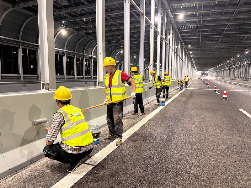 百適涂技術(shù)團(tuán)隊現(xiàn)場指導(dǎo)